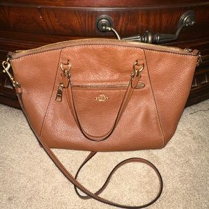 👜👛 COACH. AUTHENTIC‼️ NEW without tags. Pretty brown color.